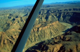 Textfeld:  
Flug über den Fish-River Cañon
